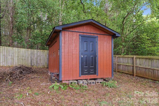 2080 South Point Road, Belmont, NC 28012