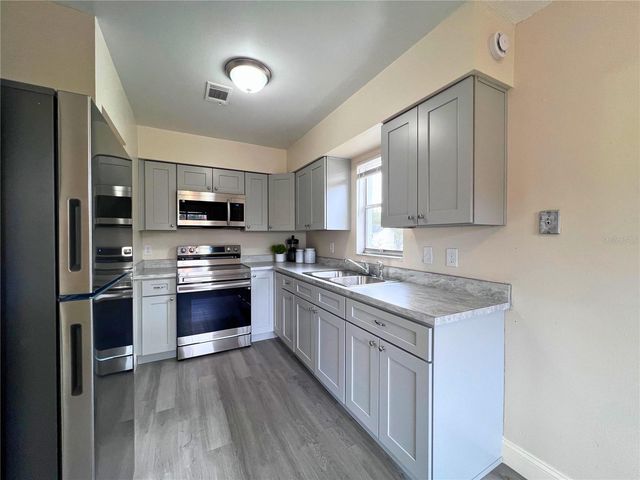 52 N FAIRFAX AVENUE, Winter Springs, FL 32708