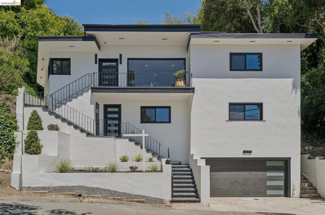 2090 WRENN ST., Oakland, CA 94602