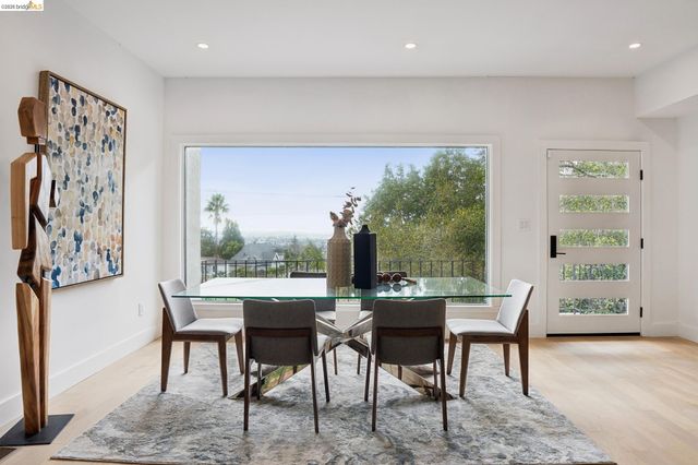 2090 WRENN ST., Oakland, CA 94602
