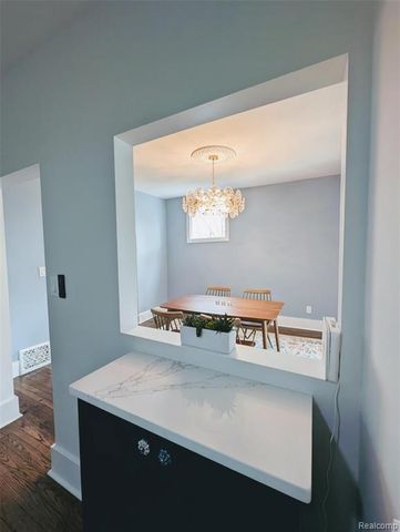 6077 Vermont Street, Detroit, MI 48208