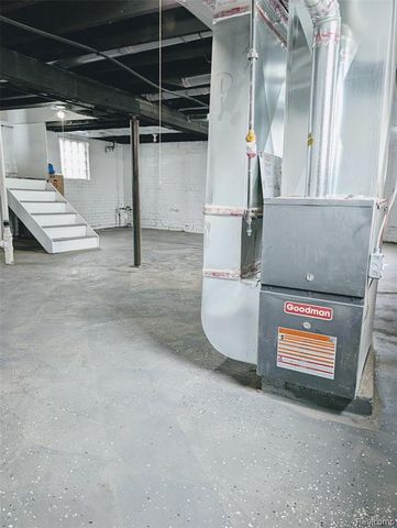 6077 Vermont Street, Detroit, MI 48208