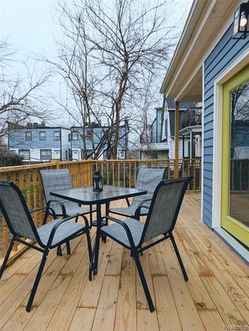 6077 Vermont Street, Detroit, MI 48208