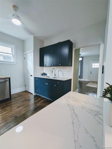 6077 Vermont Street, Detroit, MI 48208