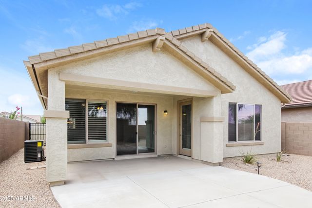 718 W TWIN PEAKS Parkway, San Tan Valley, AZ 85143