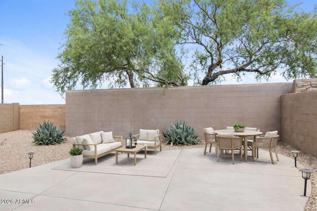 718 W TWIN PEAKS Parkway, San Tan Valley, AZ 85143 — photo 5