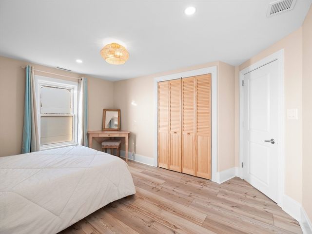 17 Preston St, Wakefield, MA 01880