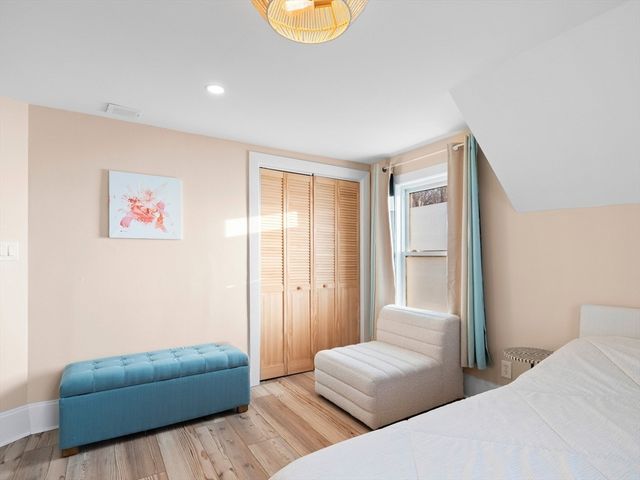 17 Preston St, Wakefield, MA 01880