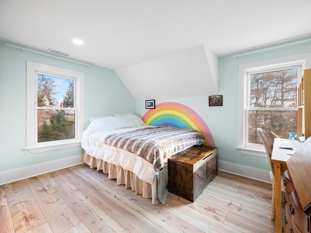 17 Preston St, Wakefield, MA 01880