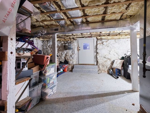 17 Preston St, Wakefield, MA 01880