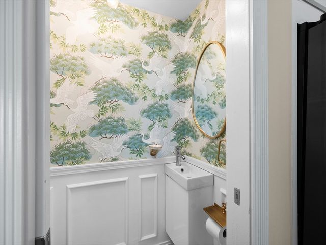 17 Preston St, Wakefield, MA 01880