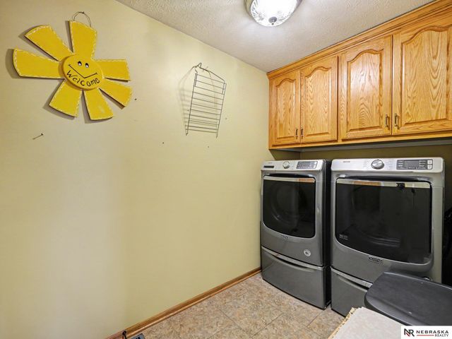 21984 Bobwhite Avenue, Gretna, NE 68028