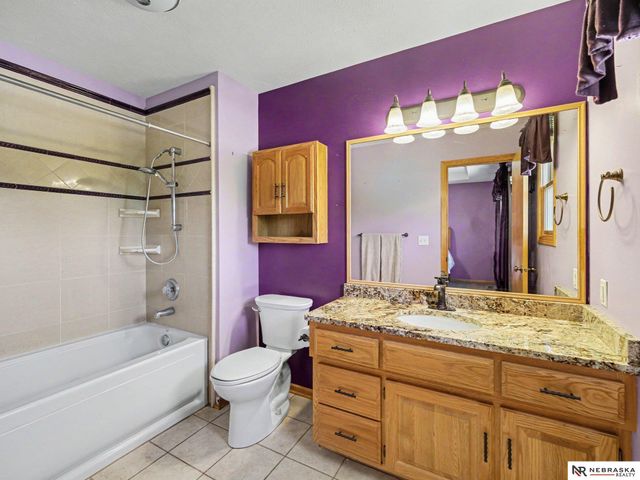21984 Bobwhite Avenue, Gretna, NE 68028