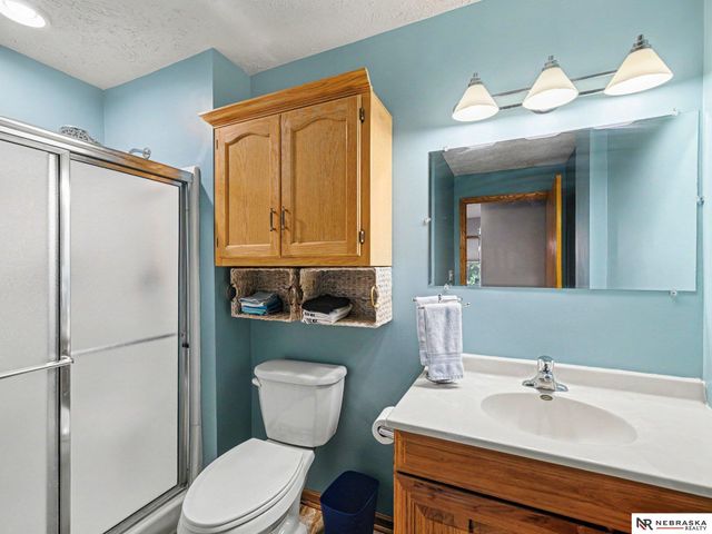 21984 Bobwhite Avenue, Gretna, NE 68028