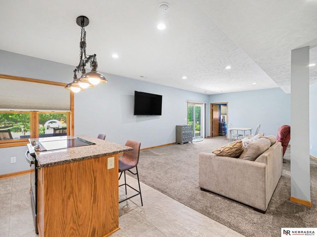 21984 Bobwhite Avenue, Gretna, NE 68028