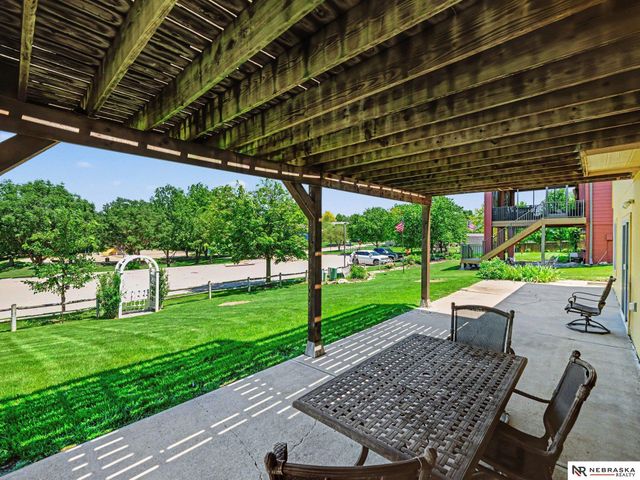 21984 Bobwhite Avenue, Gretna, NE 68028
