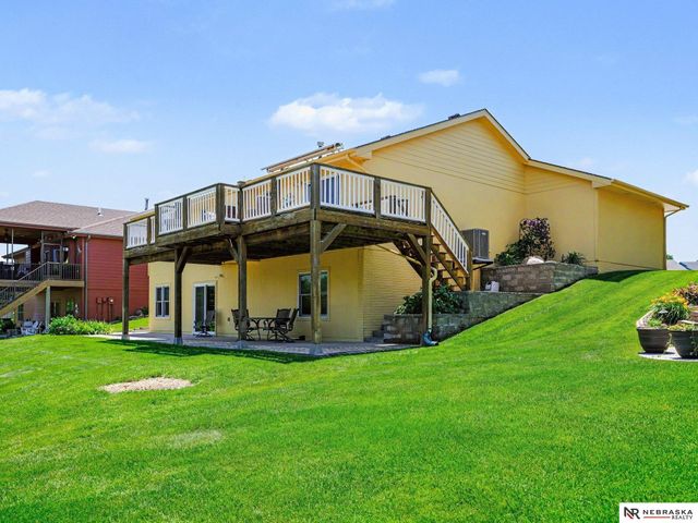 21984 Bobwhite Avenue, Gretna, NE 68028
