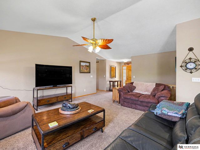 21984 Bobwhite Avenue, Gretna, NE 68028