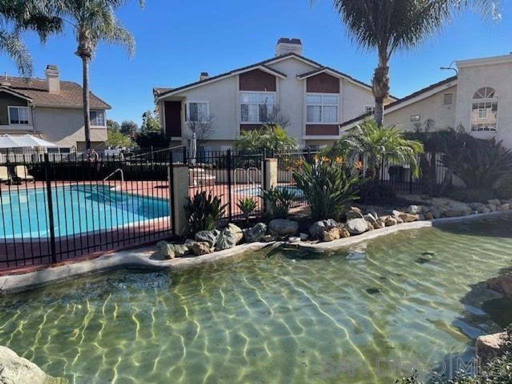 Image 20 of property listing at 10210 Palm Glen Drive 72, Santee, CA 92071
