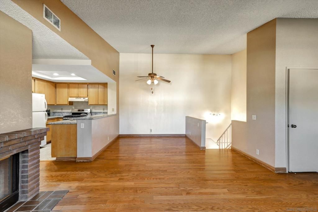 Image 4 of property listing at 10210 Palm Glen Drive 72, Santee, CA 92071