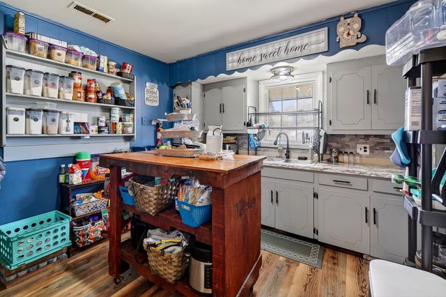 1648 Bethany Rd, Mcminnville, TN 37110