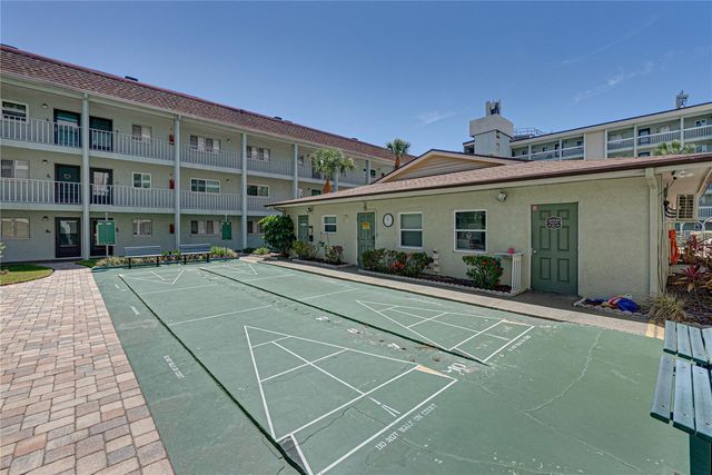 801 83RD AVENUE N 108, St Petersburg, FL 33702