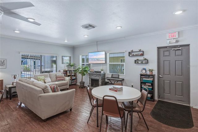 801 83RD AVENUE N 108, St Petersburg, FL 33702