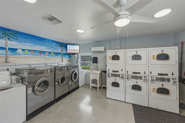 801 83RD AVENUE N 108, St Petersburg, FL 33702