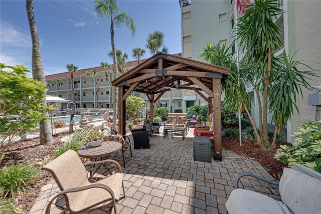 801 83RD AVENUE N 108, St Petersburg, FL 33702
