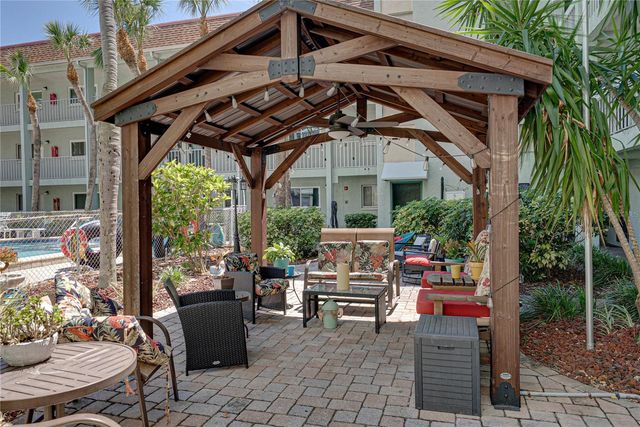 801 83RD AVENUE N 108, St Petersburg, FL 33702