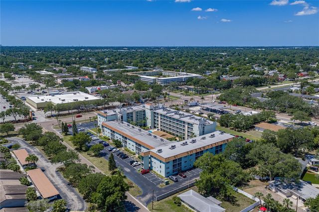 801 83RD AVENUE N 108, St Petersburg, FL 33702