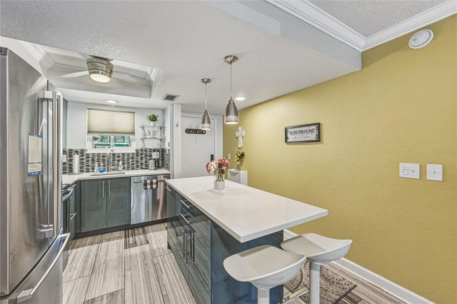 801 83RD AVENUE N 108, St Petersburg, FL 33702