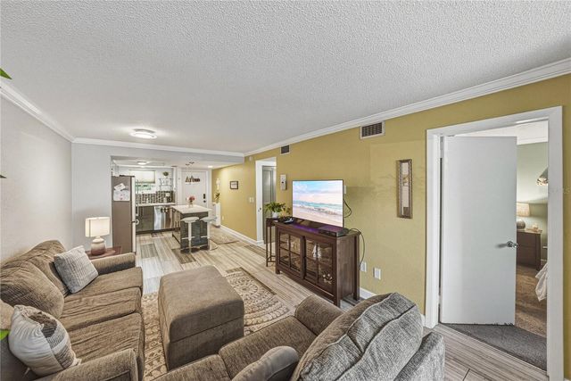 801 83RD AVENUE N 108, St Petersburg, FL 33702