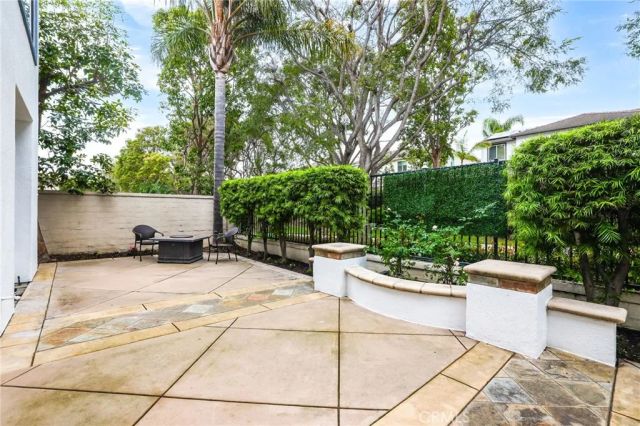 18692 Calera Drive, Huntington Beach, CA 92648