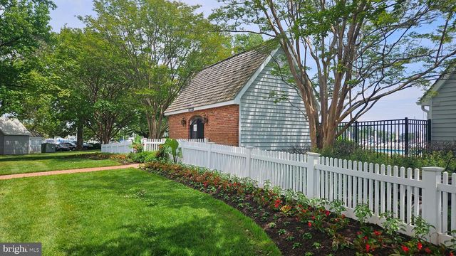 6107 TRACEYS OVERLOOK RD, Tracys Landing, MD 20779