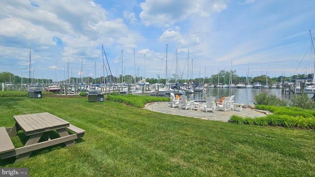 6107 TRACEYS OVERLOOK RD, Tracys Landing, MD 20779
