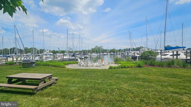 6107 TRACEYS OVERLOOK RD, Tracys Landing, MD 20779
