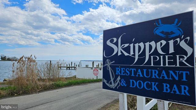6107 TRACEYS OVERLOOK RD, Tracys Landing, MD 20779