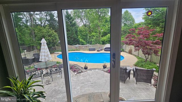 6107 TRACEYS OVERLOOK RD, Tracys Landing, MD 20779