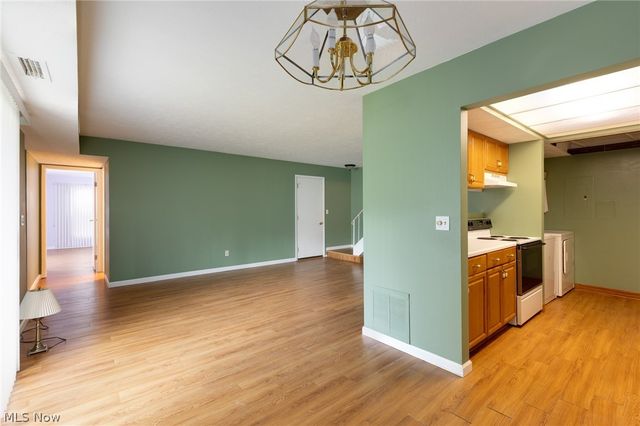 10362 Independence Drive 19B, North Royalton, OH 44133