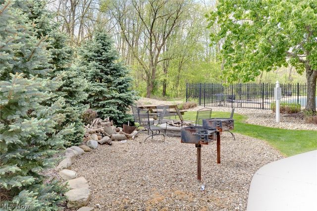 10362 Independence Drive 19B, North Royalton, OH 44133