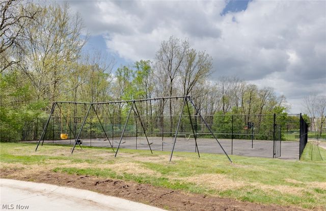 10362 Independence Drive 19B, North Royalton, OH 44133