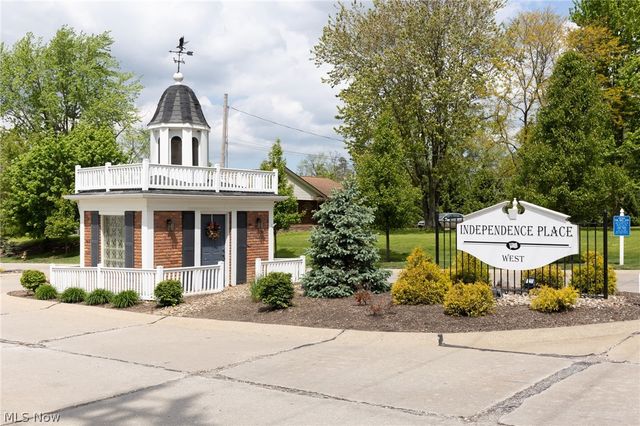 10362 Independence Drive 19B, North Royalton, OH 44133