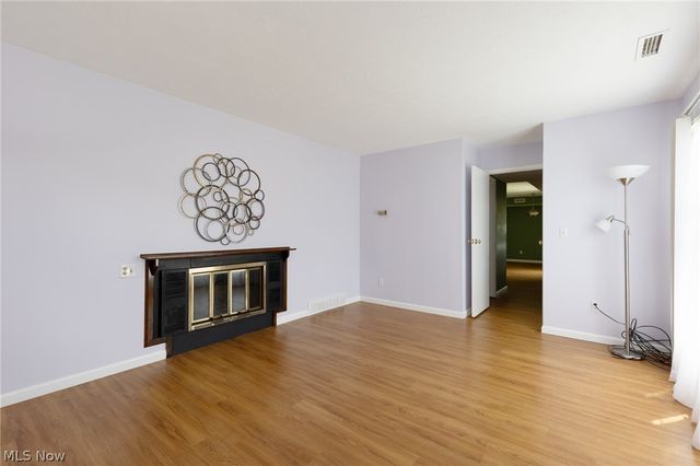 10362 Independence Drive 19B, North Royalton, OH 44133