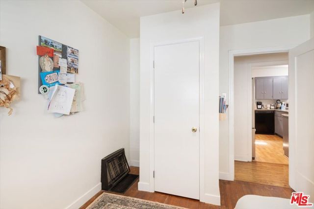 4038 W 59th Place, Los Angeles, CA 90043