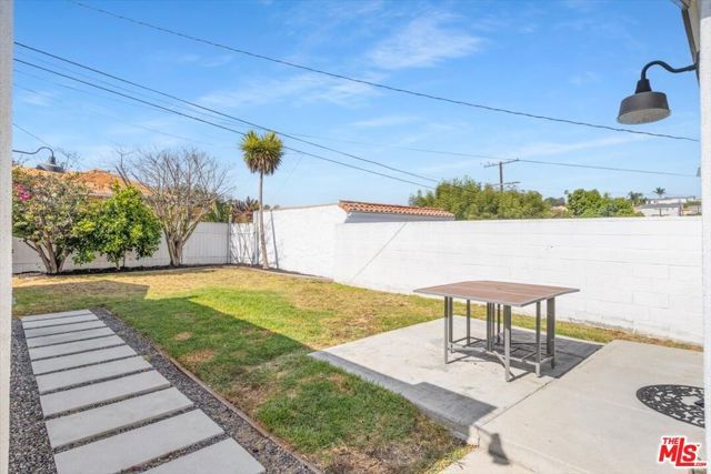 4038 W 59th Place, Los Angeles, CA 90043