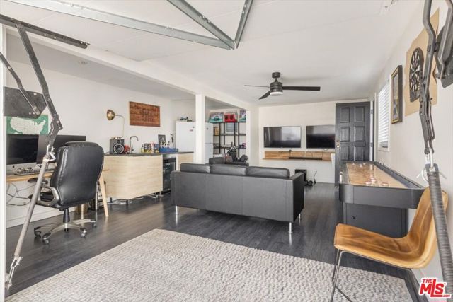 4038 W 59th Place, Los Angeles, CA 90043