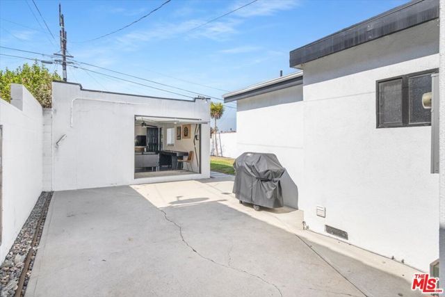 4038 W 59th Place, Los Angeles, CA 90043