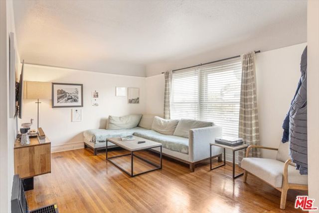 4038 W 59th Place, Los Angeles, CA 90043