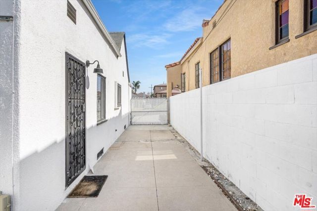 4038 W 59th Place, Los Angeles, CA 90043